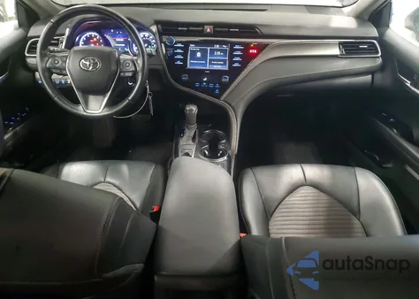 2020 Toyota Camry Se z USA, uszkodzony, nr VIN 4T1G11BK7LU012476